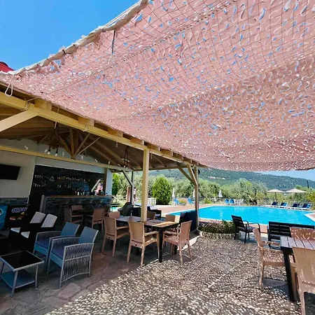 Hotel Achillion 3*