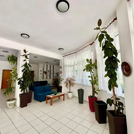 Отель Achillion 3*